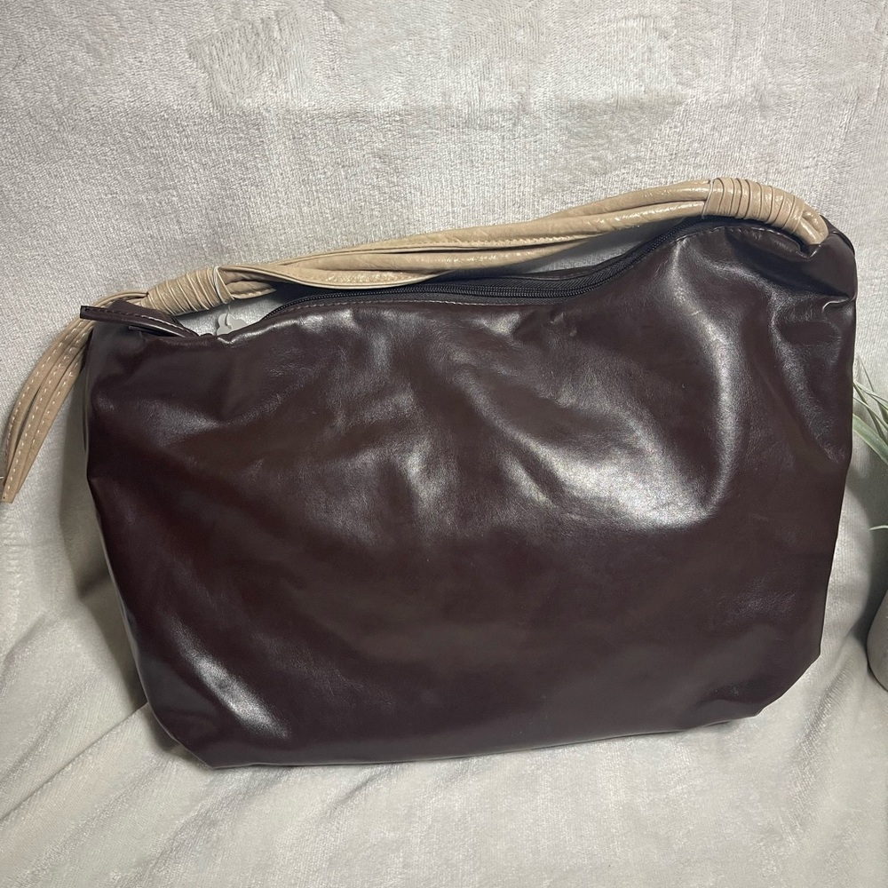 Elegant Brown Leather Handbag